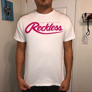 Men’s white tee
